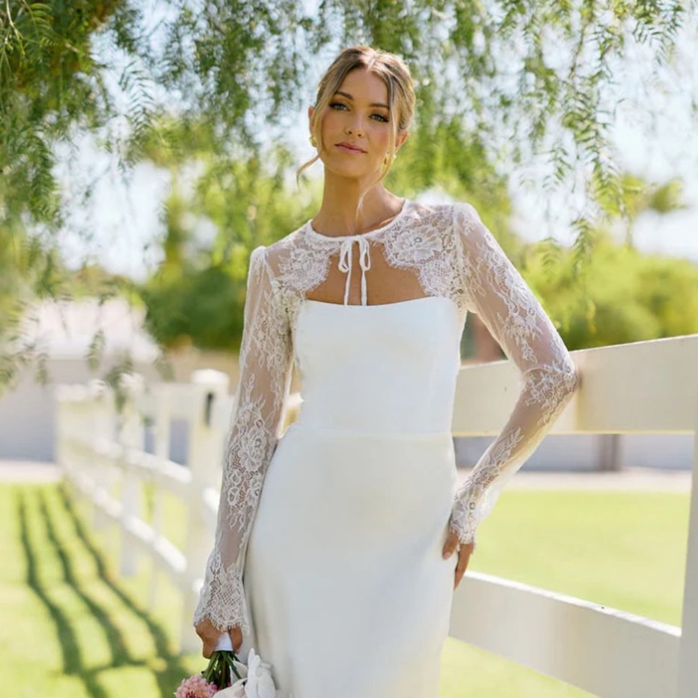 Park and Fifth Co Lace Topper